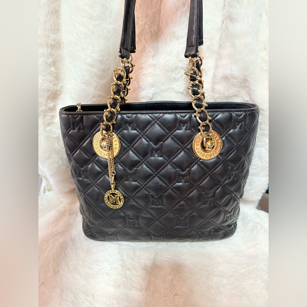 Metro City quilted leather shoulder bag